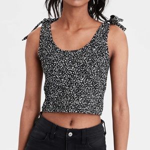 AE Smocked B&W Floral Cropped Tank M